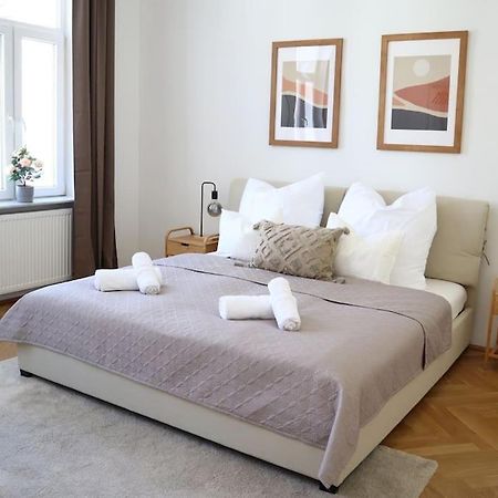 Bloom - Cozy Apartment, 5 Stops To City Center Вена Экстерьер фото